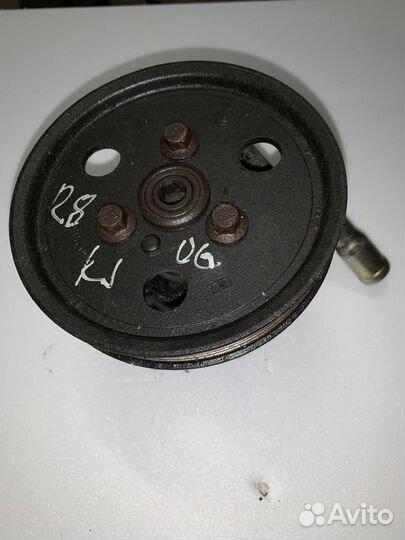 Jeep Cherokee (KJ) 2003-2007 2.8 CRD насос гур