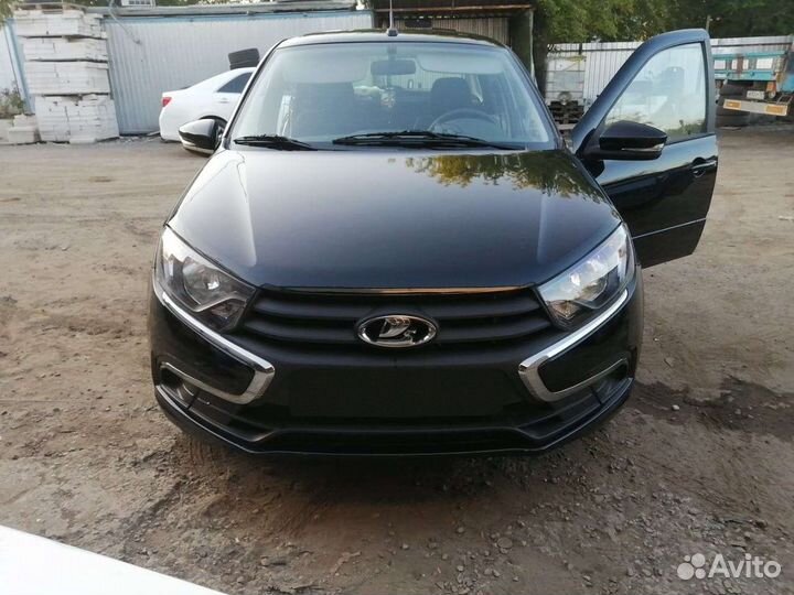 LADA Granta 1.6 МТ, 2023, битый, 550 км