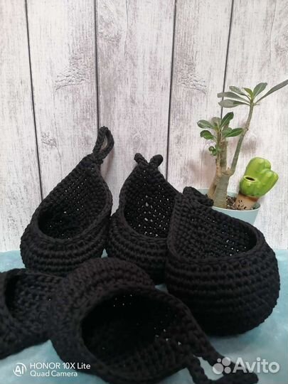 Вязанаяподвеснаякорзинка 