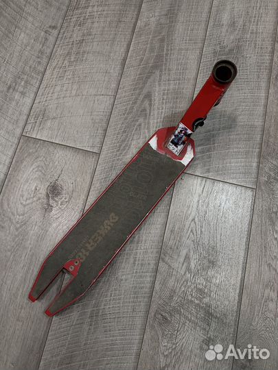 Доска на трюковой самокат