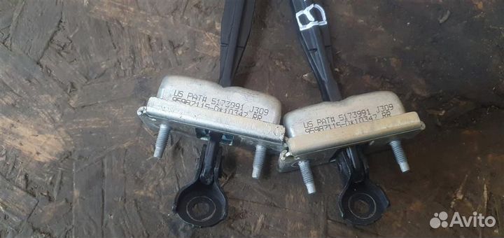 Ограничитель двери задний Chevrolet Orlando 2011