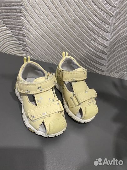 Сандалии детские 20 размер