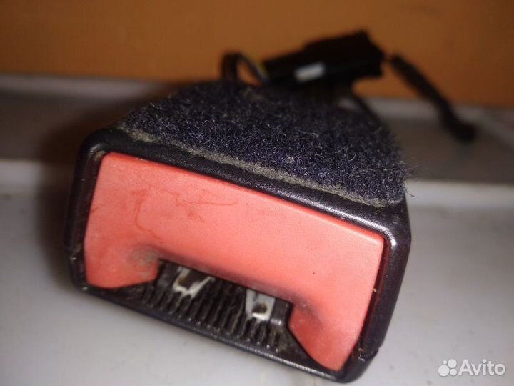 Замок ремня безопасности Opel Astra P10 A17DTJ