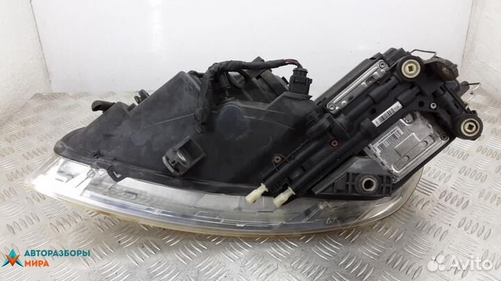 Фара правая Volkswagen Phaeton 2005 3D2941018K