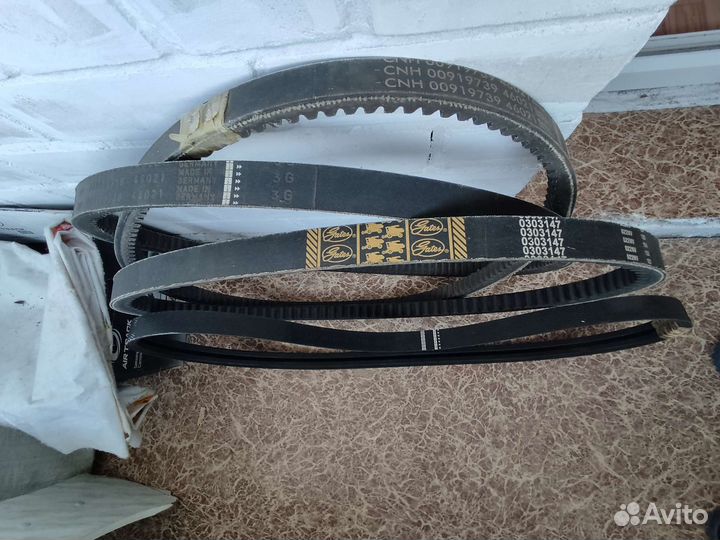 Запчасти на комбайн Нью холлонд