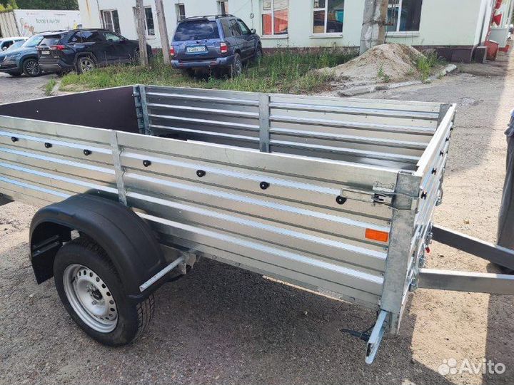 Прицеп легковой. Размеры кузова: 2453х1231х470 мм