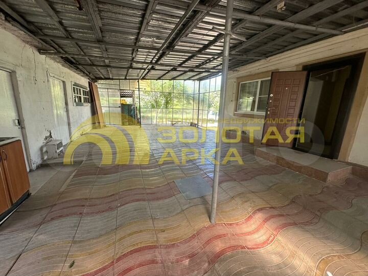 Дом 63,9 м² на участке 8 сот.