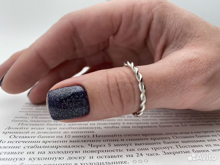 Маникюр, педикюр, наращивание ногтей