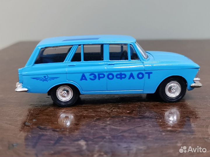 Моделька модель автомобиль Москвич 427 аэрофлот