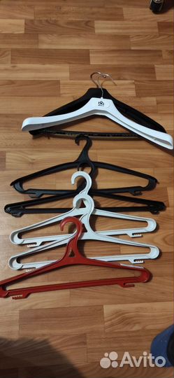 Вешалки плечики