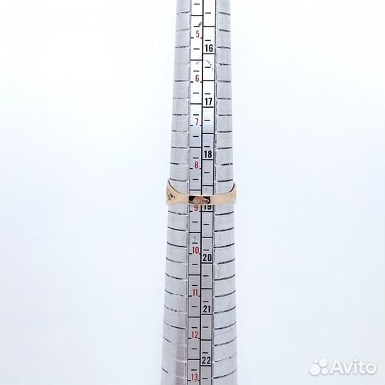 Золотое кольцо 585пр. вес: 2,19гр. размер: 18,9