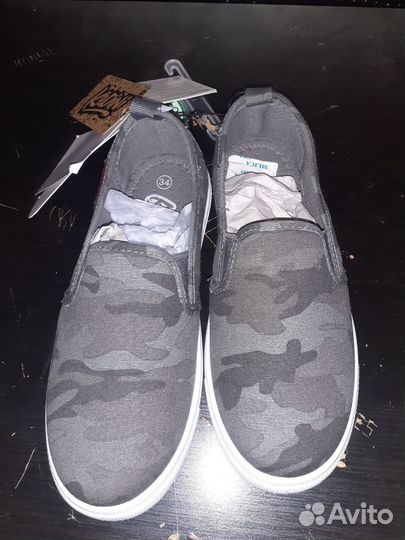 Спортивные кеды тапки 34р. новые