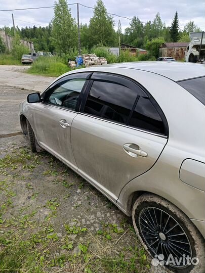 Toyota Avensis 2.4 AT, 2004, 250 000 км