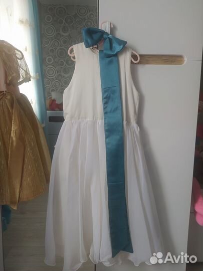 Продам платье для девочки