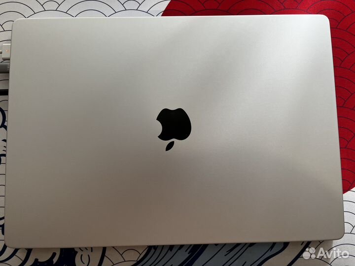 Macbook pro 16 m1 16 512