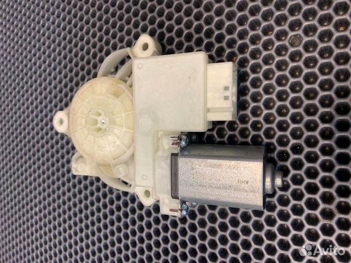 Мотор стеклоподъемника передний левый Bmw X7 G07