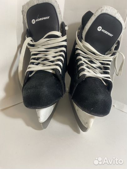 Коньки хоккейные