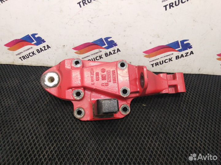 Кронштейн рессоры передней правый Daf XF105