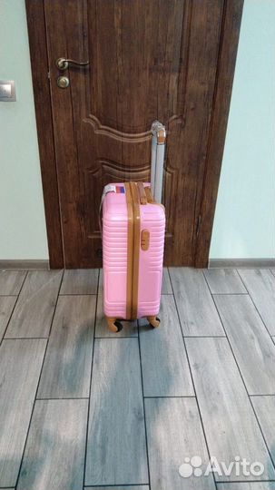 Чемодан на колесах