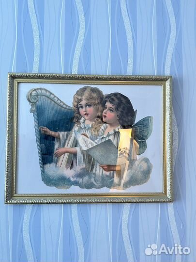 Картина в деревянной раме