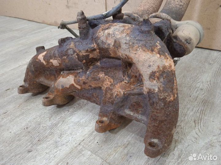 Коллектор выпускной Volkswagen Passat B3 1992