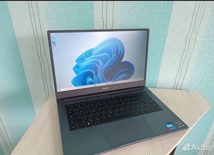 Honor magicbook 15 ryzen 5 5500U 16/512