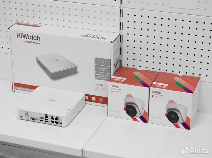 IP-видеокамеры HiWatch 4Mpx ColorVu