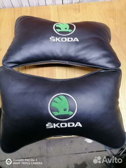 Подушка на подголовник автомобиля