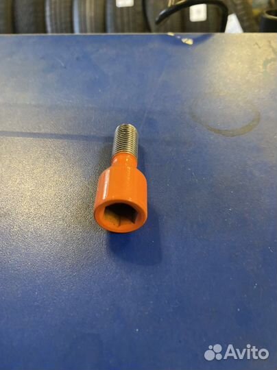 Болты для тюнинга 12.1.50 Wv. Skoda. Reno