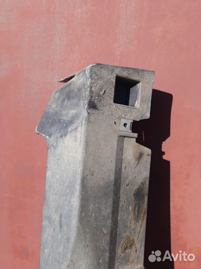 Порог пластик правый ниссан T32