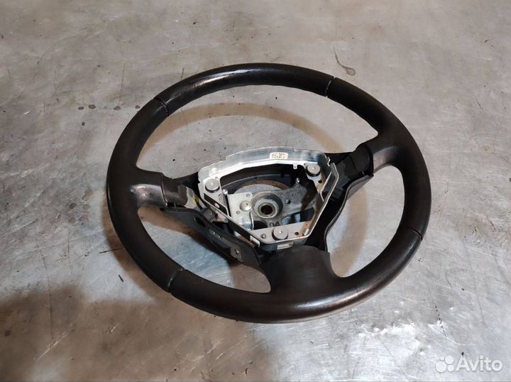 Руль Toyota Yaris P1 2003