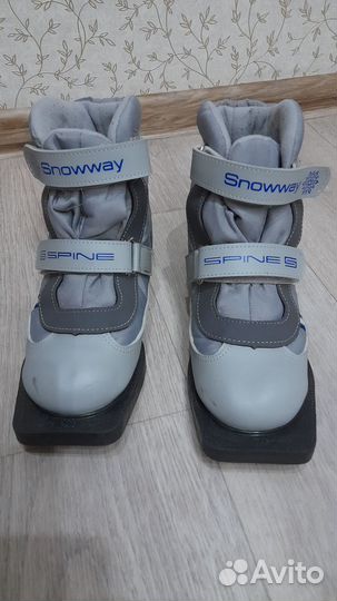 Продам лыжные ботинки