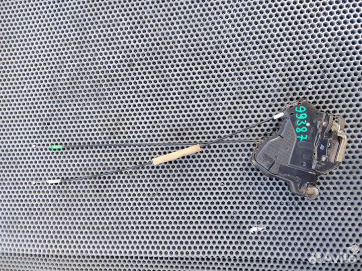 Замок двери прав. перед. Toyota Tundra, Sequoia