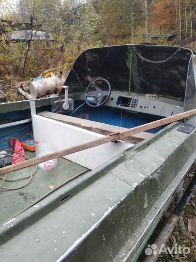 Продам казанку с мотором и стелегой звоните