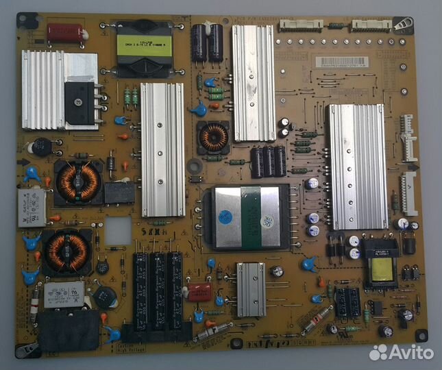 Телевизор LG 42LW650S в разборе