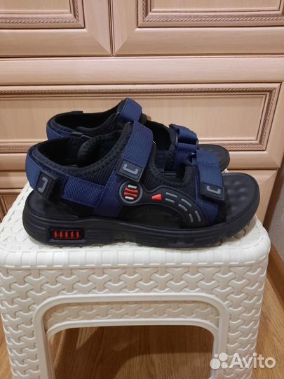Сандалии на мальчика
