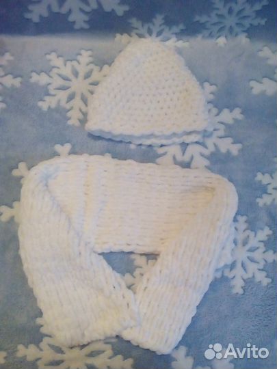 Комплект шапка и шарф женские новые
