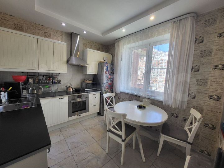 2-к. квартира, 58 м², 6/21 эт.