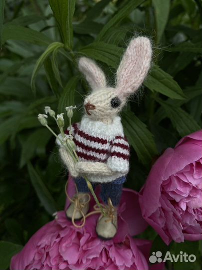 Вязанный заяц