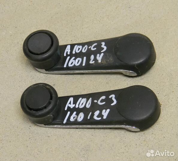 Ручка стеклоподъемника Audi 100 C3