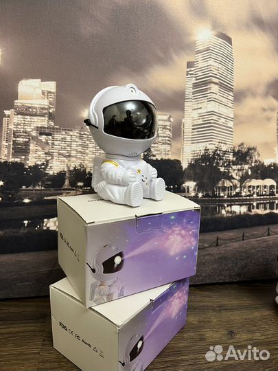 Ночник проектор звездного неба космонавт