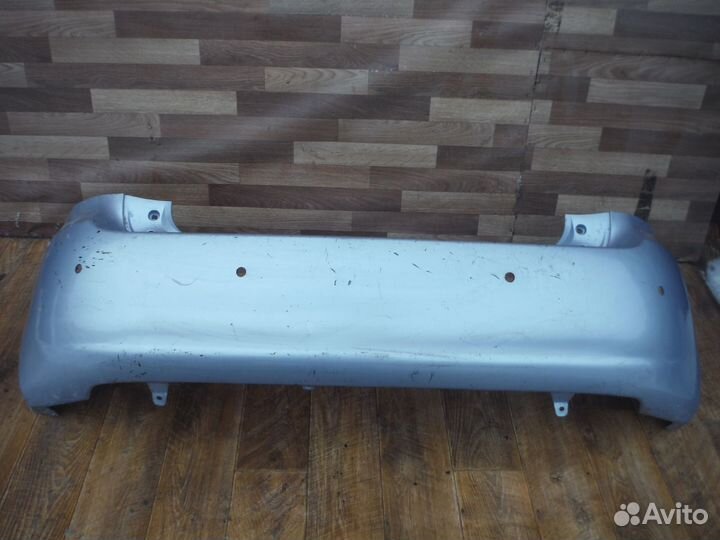 Бампер задний Toyota Auris 1 2009