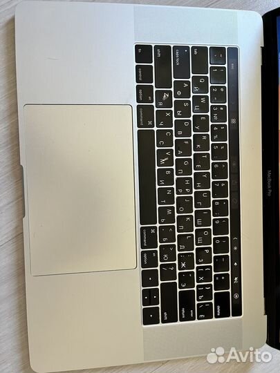 Apple MacBook Pro (15-inch, 2017)