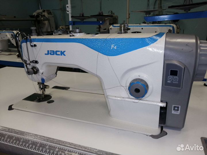 Прямострочная промышленная швейная машина jack
