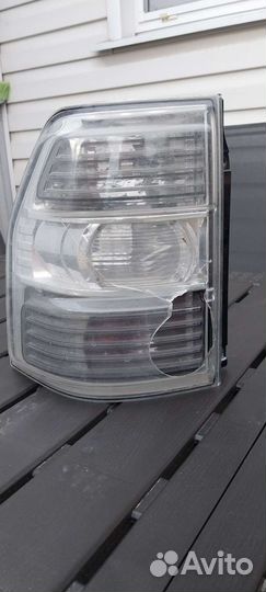 Задние фонари mitsubishi pajero 4