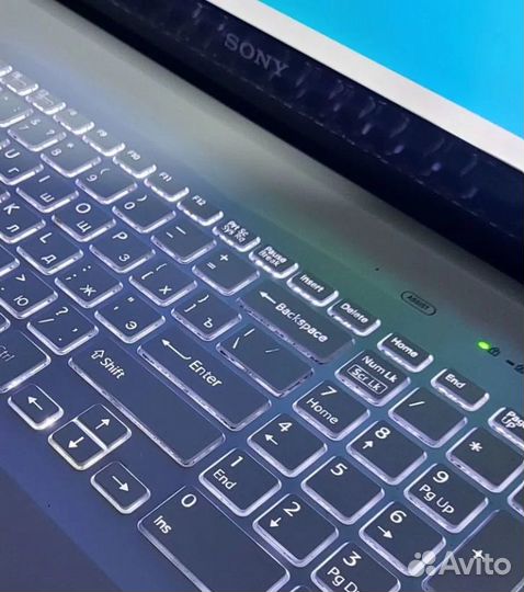 Игровой ноутбук с сабвуфером