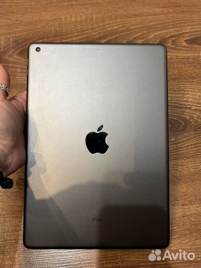 iPad 8 2020 128gb на запчасти