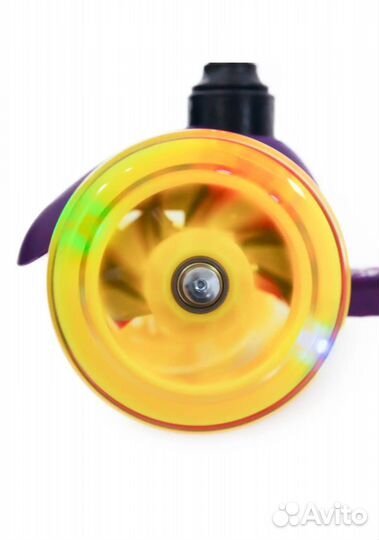 Самокат трехколесный новый светящиеся колеса