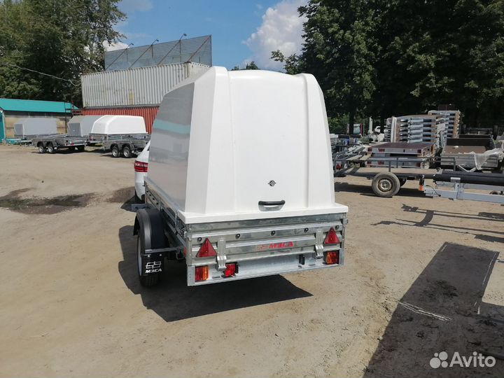 Прицеп с высокой пластиковой крышкой 01.022 Н1360