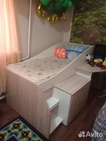 Кровать с матрасом